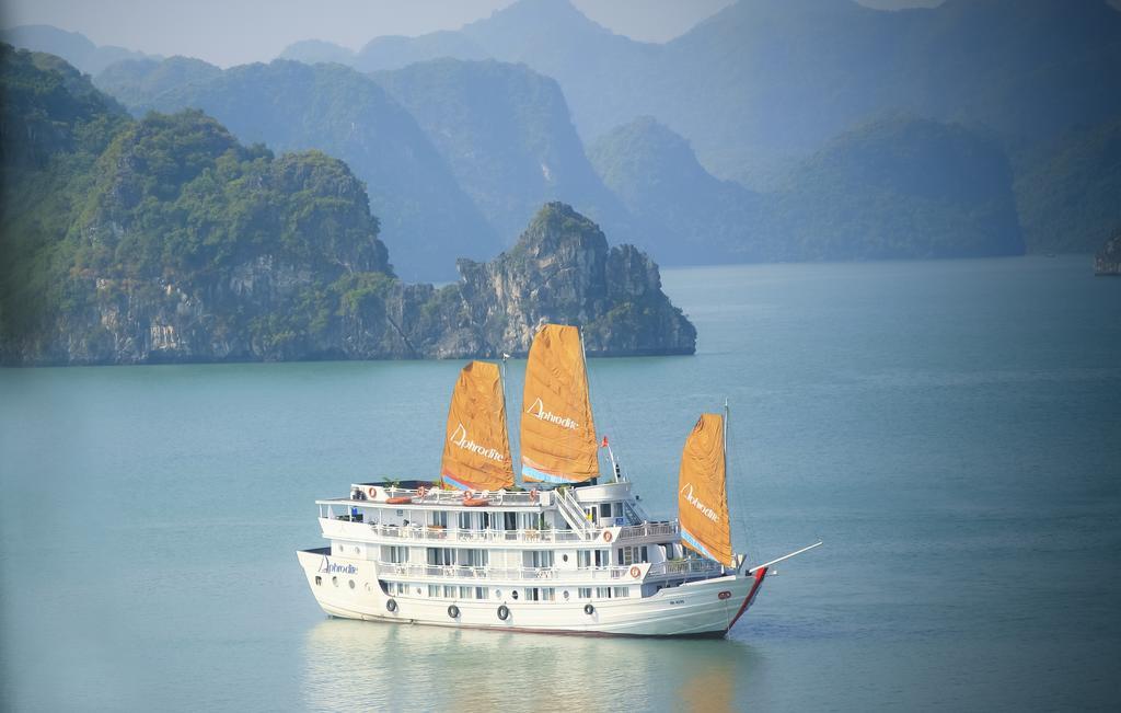 Aphrodite Cruise Hạ Long Exterior foto