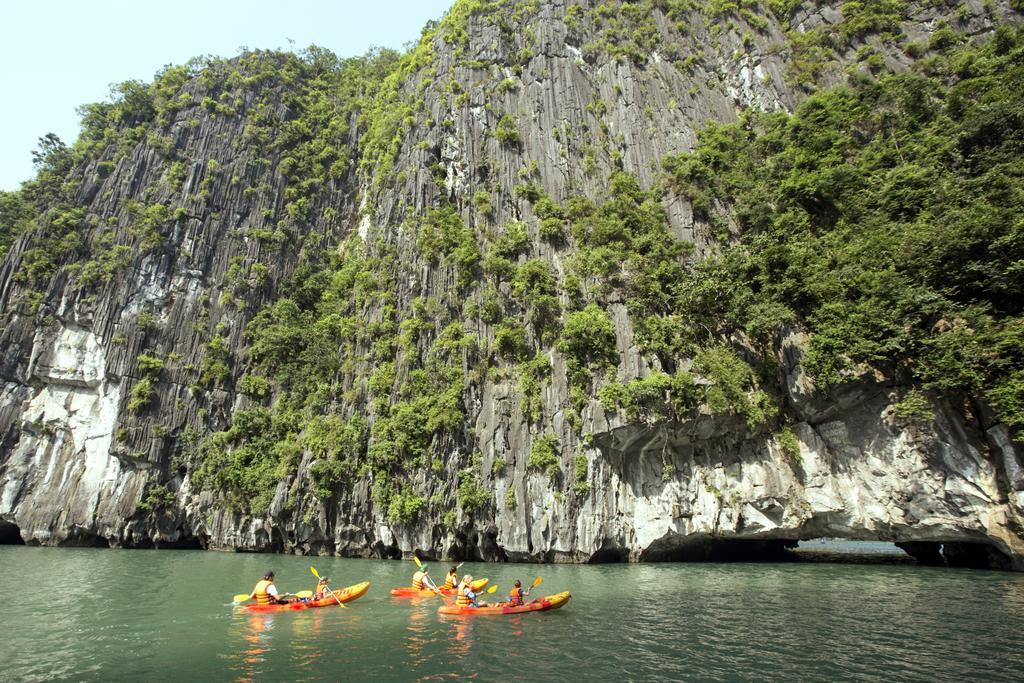 Aphrodite Cruise Hạ Long Exterior foto